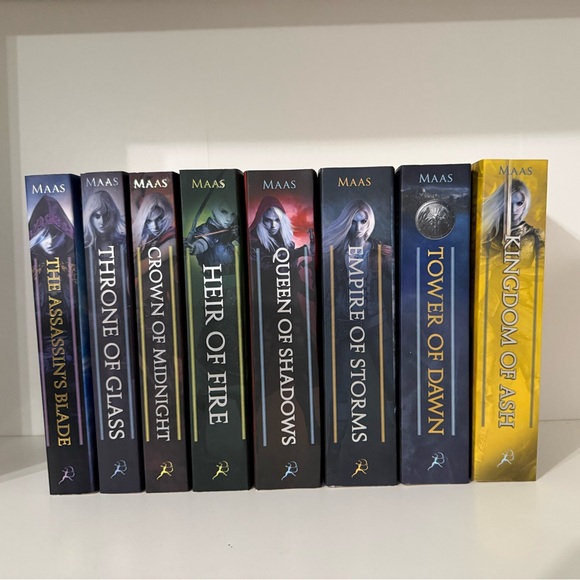 Other - OOP Throne of Glass Complete 8 Book Series - Softcover - Sarah J Maas